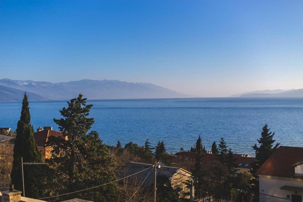 Apartments Novum Нови Винодолски Екстериор снимка
